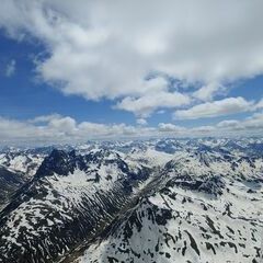 Verortung via Georeferenzierung der Kamera: Aufgenommen in der Nähe von Gemeinde St. Anton am Arlberg, 6580 St. Anton am Arlberg, Österreich in 3200 Meter